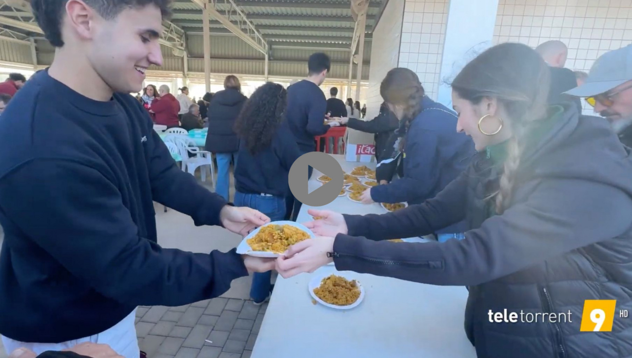 Moros i Cristian celebren el Mig Any amb un dinar de germanor
